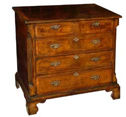 Georgian Chest of Drawers